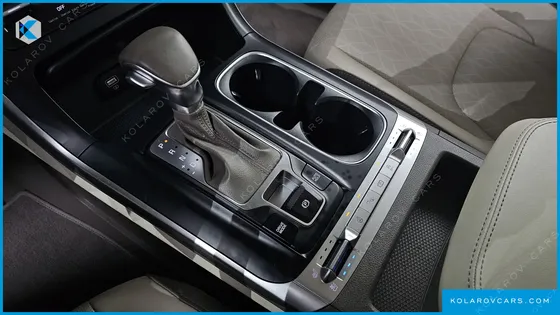 KIA CARNIVAL 9-SEATER PRESTIGE