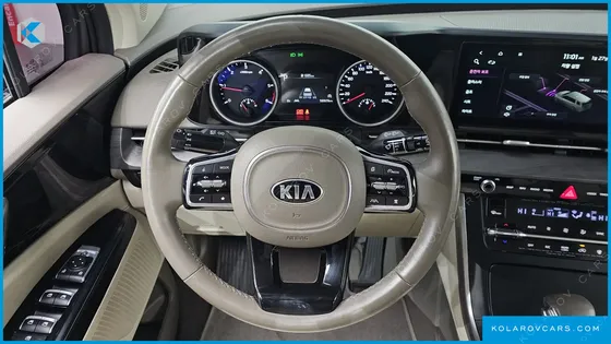KIA CARNIVAL 9-SEATER PRESTIGE