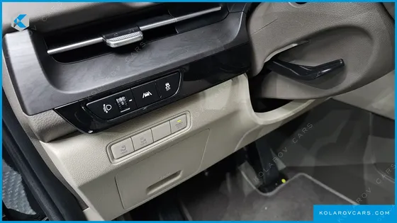 KIA CARNIVAL 9-SEATER PRESTIGE
