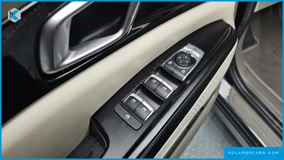KIA CARNIVAL 9-SEATER PRESTIGE
