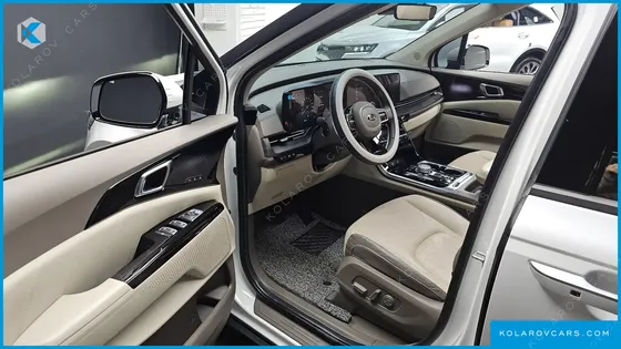 KIA CARNIVAL 9-SEATER SIGNATURE