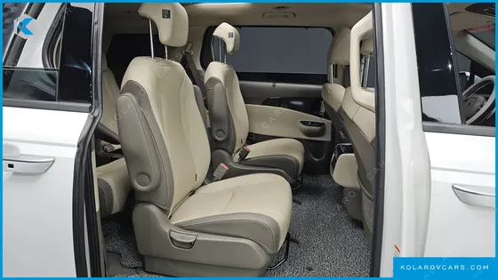KIA CARNIVAL 9-SEATER SIGNATURE