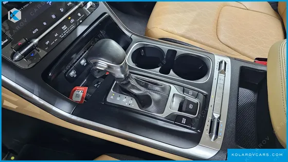 KIA CARNIVAL 9-SEATER PRESTIGE