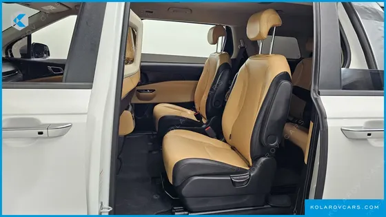 KIA CARNIVAL 9-SEATER PRESTIGE