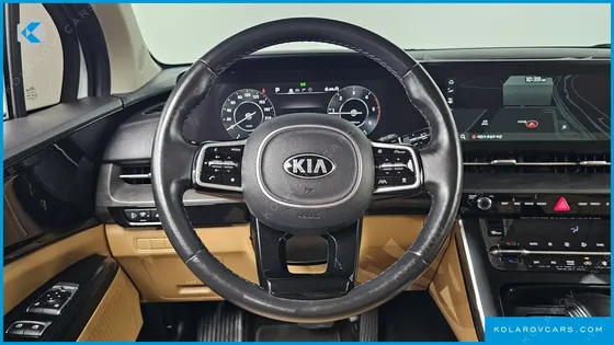 KIA CARNIVAL 9-SEATER PRESTIGE