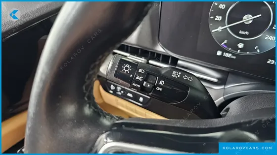 KIA CARNIVAL 9-SEATER PRESTIGE