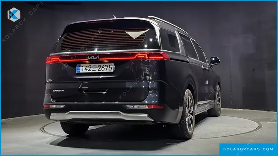 KIA CARNIVAL 9-SEATER SIGNATURE