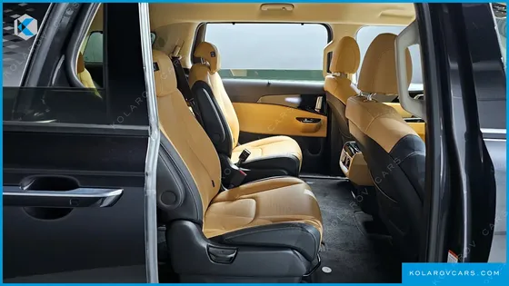 KIA CARNIVAL 9-SEATER SIGNATURE