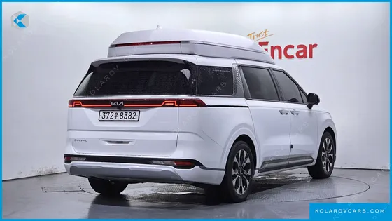 KIA CARNIVAL 7-SEATER HI-LIMOUSINE