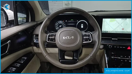 KIA CARNIVAL 7-SEATER HI-LIMOUSINE