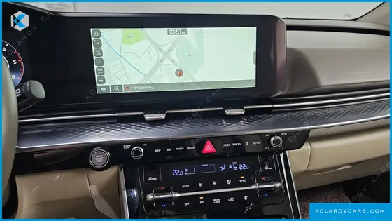 KIA CARNIVAL 7-SEATER HI-LIMOUSINE