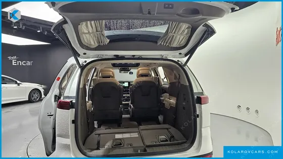 KIA CARNIVAL 7-SEATER HI-LIMOUSINE