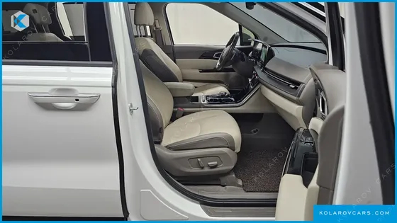 KIA CARNIVAL GASOLINE 9-SEATER NOBLESSE