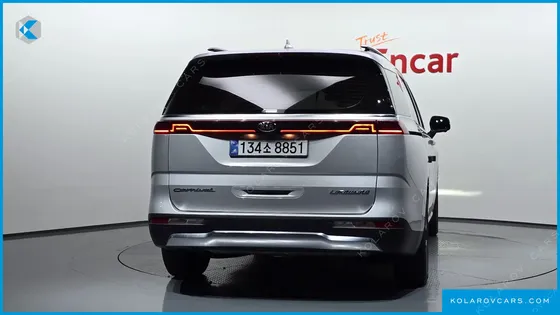 KIA CARNIVAL 7-SEATER SIGNATURE
