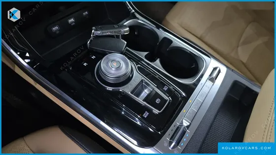 KIA CARNIVAL 7-SEATER SIGNATURE