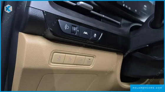 KIA CARNIVAL 7-SEATER SIGNATURE