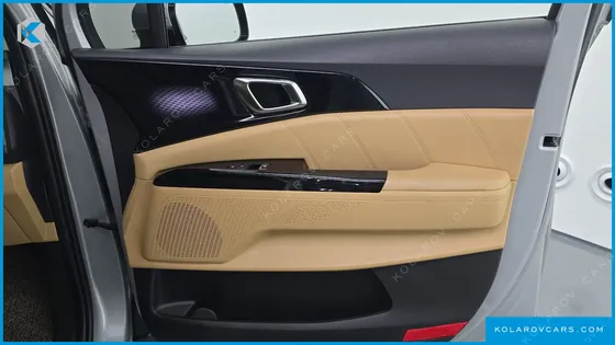 KIA CARNIVAL 7-SEATER SIGNATURE