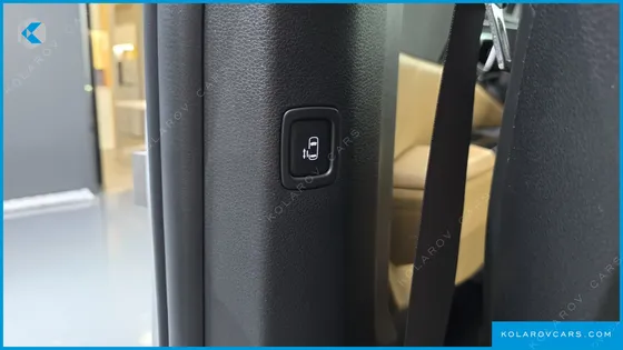 KIA CARNIVAL 7-SEATER SIGNATURE