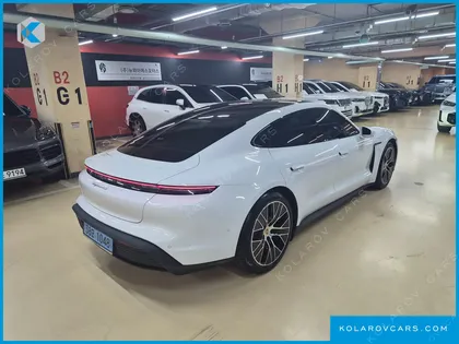 PORSCHE TAYCAN 4S