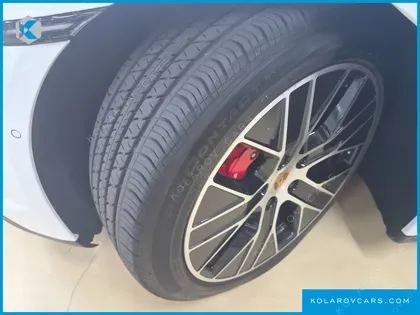 PORSCHE TAYCAN 4S
