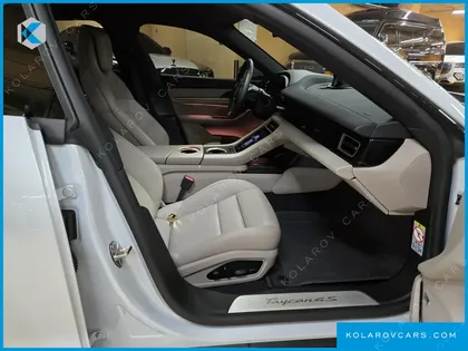 PORSCHE TAYCAN 4S CROSS TURISMO