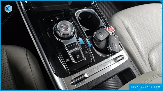 KIA CARNIVAL 9-SEATER SIGNATURE