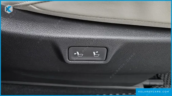 KIA CARNIVAL 9-SEATER SIGNATURE