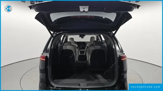 KIA CARNIVAL 9-SEATER SIGNATURE
