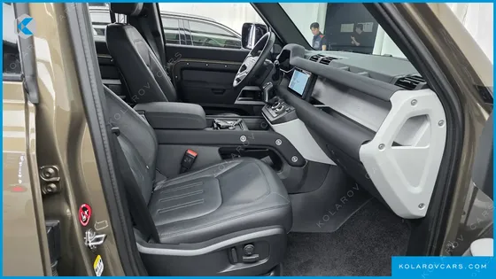 LAND ROVER DEFENDER 110 D250 SE