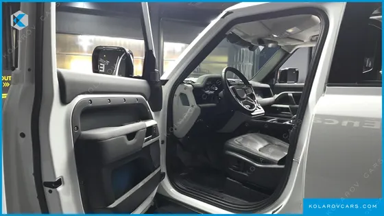 LAND ROVER DEFENDER 110 D250 SE