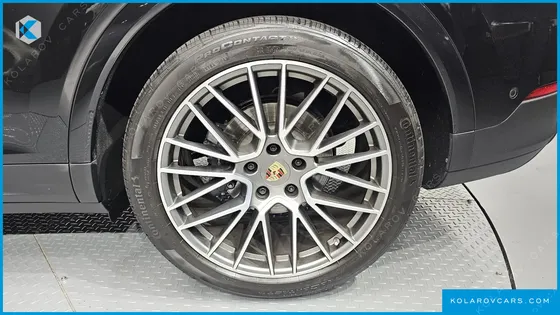 PORSCHE CAYENNE 3.0 PLATINUM EDITION