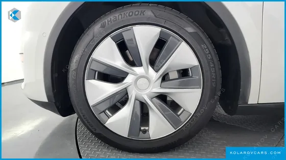 TESLA MODEL Y LONG RANGE AWD
