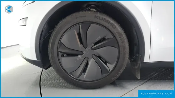 TESLA MODEL Y LONG RANGE AWD