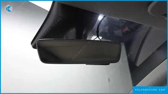 TESLA MODEL Y STANDARD RANGE RWD