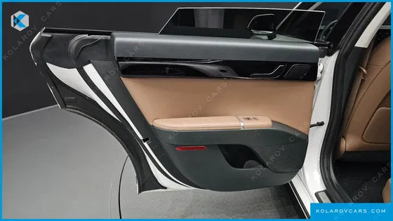 HYUNDAI GRANDEUR PREMIUM