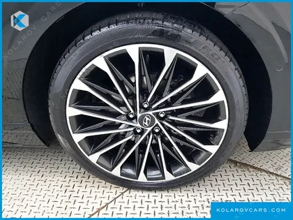 HYUNDAI GRANDEUR CALLIGRAPHY