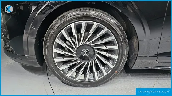 HYUNDAI GRANDEUR 2,5 GASOLINE 2WD