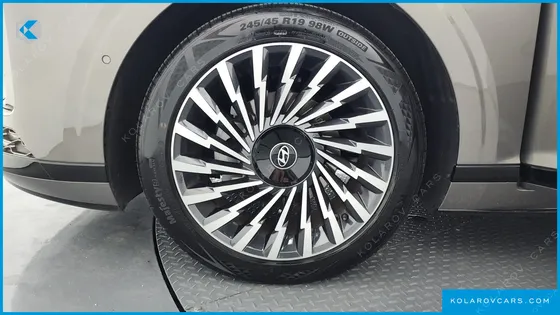 HYUNDAI GRANDEUR CALLIGRAPHY