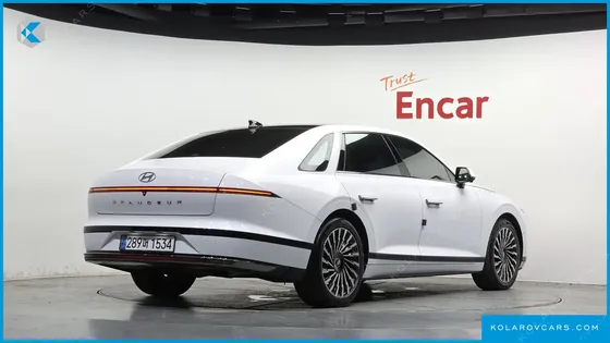 HYUNDAI GRANDEUR CALLIGRAPHY