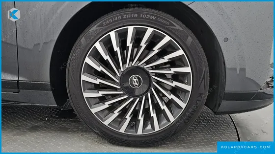 HYUNDAI GRANDEUR 2,5 GASOLINE 2WD