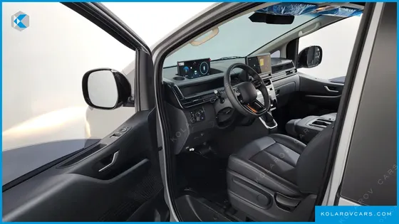 HYUNDAI STARIA L3.5 CARGO 3-SEATER