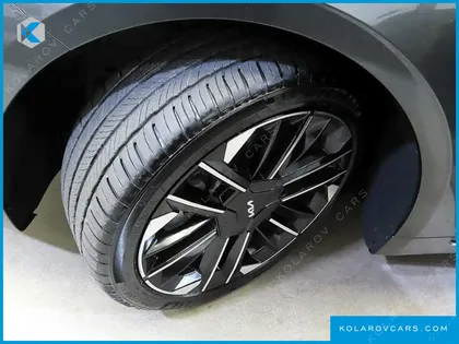 KIA K8 2.5 GASOLINE 2WD