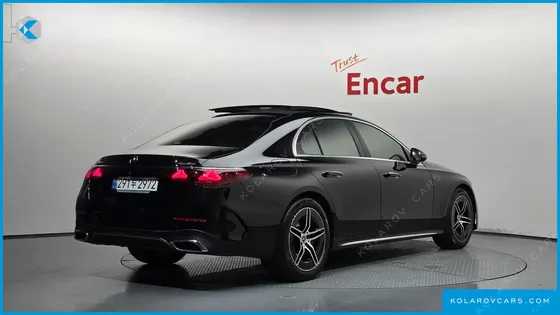MERCEDES E-CLASS E300 4MATIC AMG LINE
