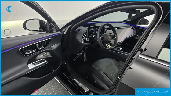 MERCEDES E-CLASS E300 4MATIC AMG LINE