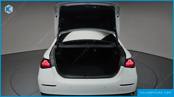 MERCEDES E-CLASS E200 AVANTGARDE LIMITED