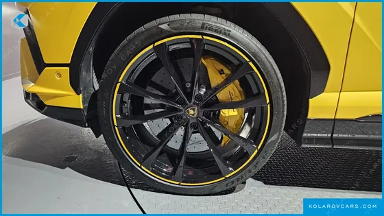 LAMBORGHINI URUS 4.0 V8 S