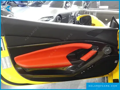 FERRARI F8 3.9 V8