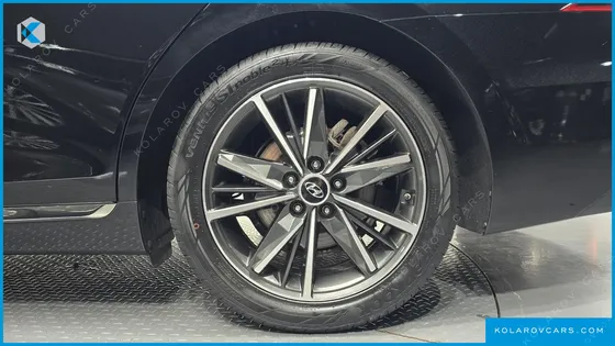 HYUNDAI GRANDEUR 3.0 LPI RENT CAR