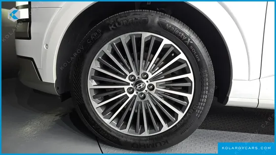 HYUNDAI PALISADE GASOLINE 2.5T 4WD 7-SEATER