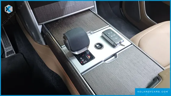 LAND ROVER RANGE ROVER P530 AUTOBIOGRAPHY